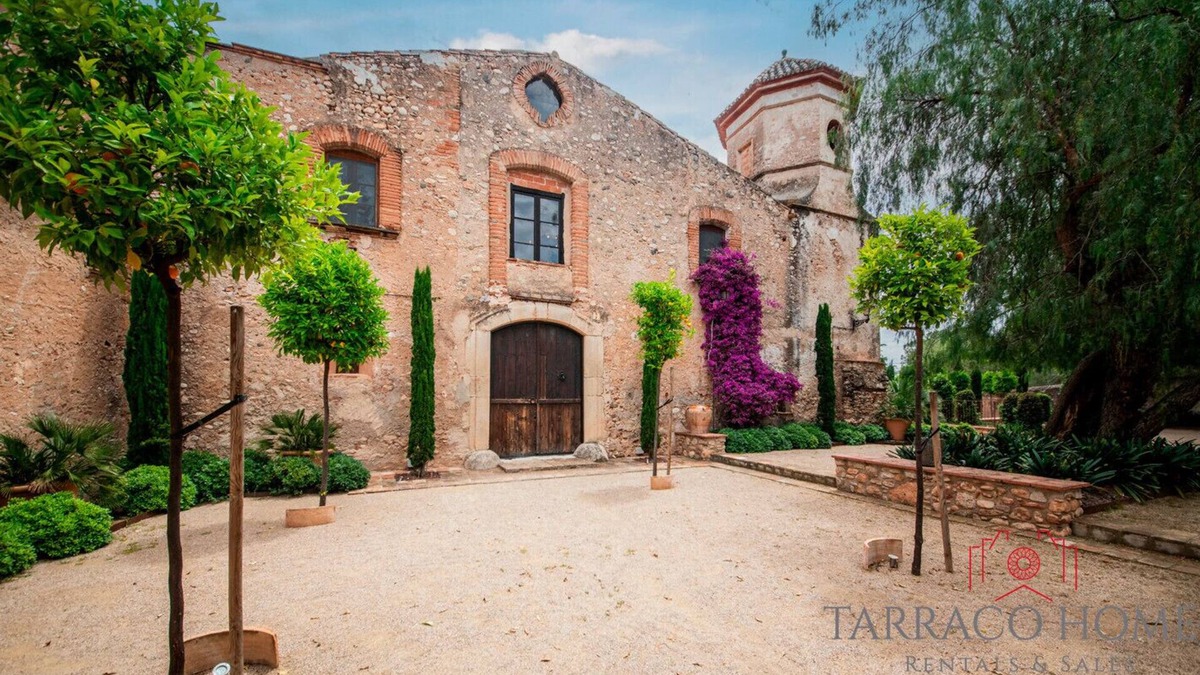 El Mila Villa | TH101 Mas Bell Deluxe Masia with Pool and Large Garden