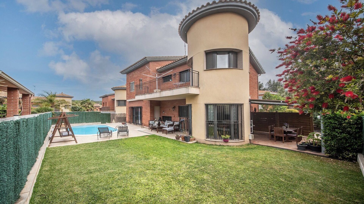 Tarragona Villa | TH136 Villa Sant Ramon with garden and pool