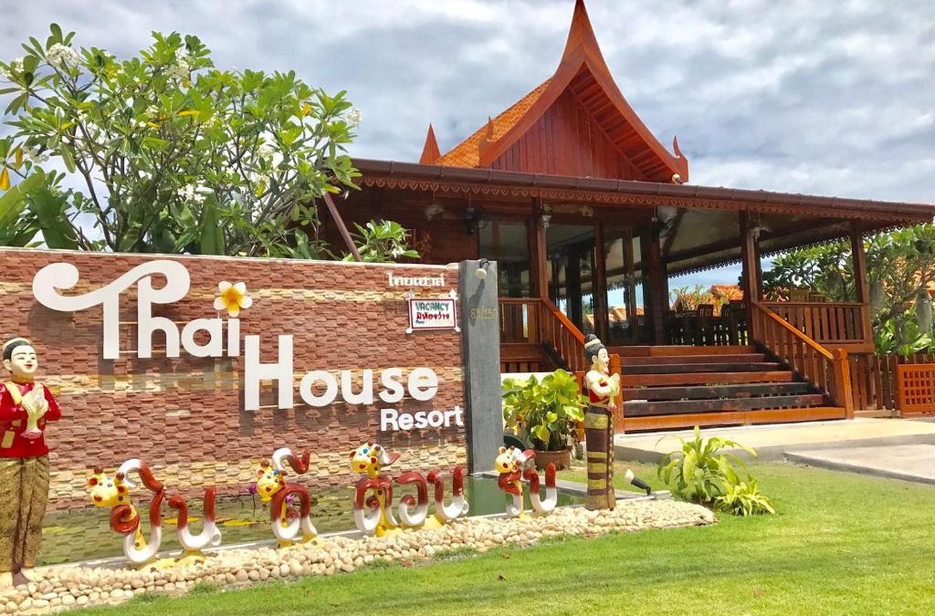 Wang Pong Resort | Thai House Resort