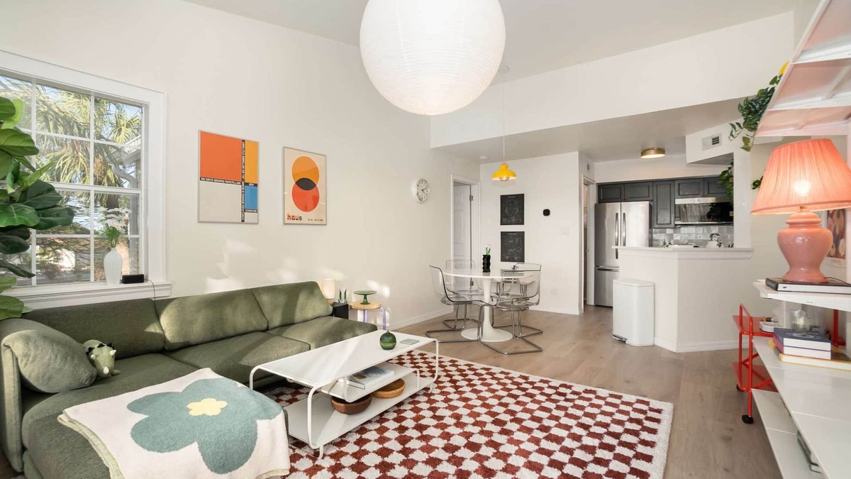 Ocean Side Village Condo | Thai2 · Modern Bauhaus Condo with Pool · Half Mile to Beach