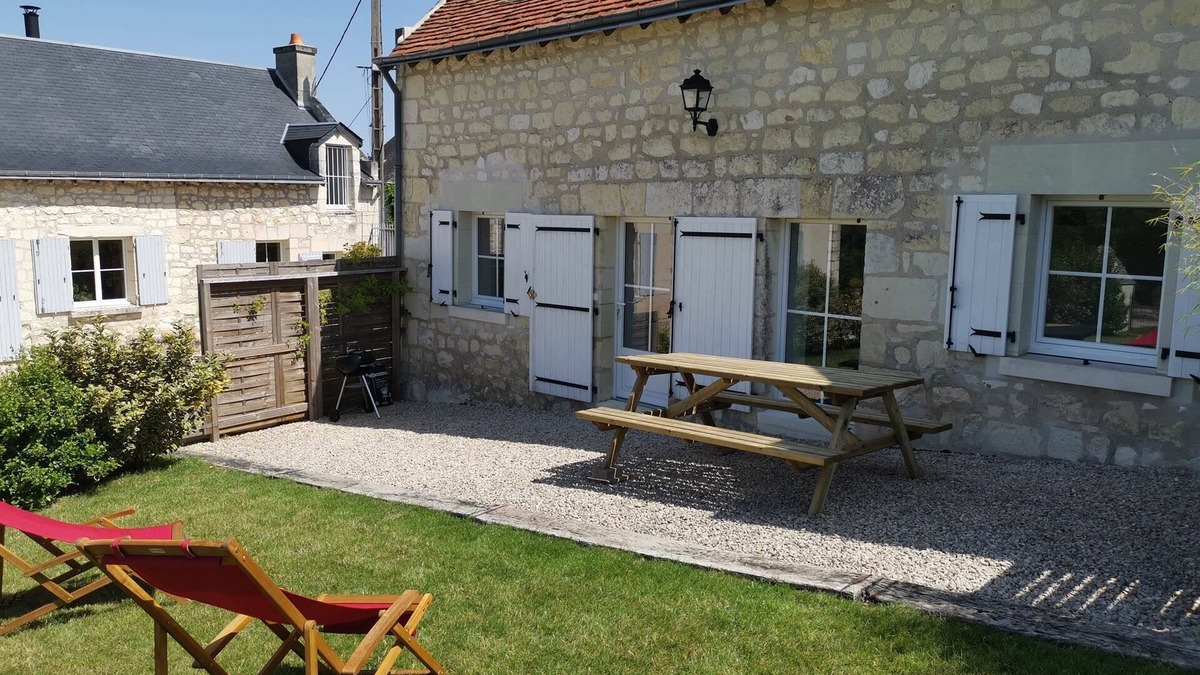 Huismes Apartment | Thalie, 3-star tourist accommodation, located in the heart of the Loire Valley châteaux and Chinon vineyards
