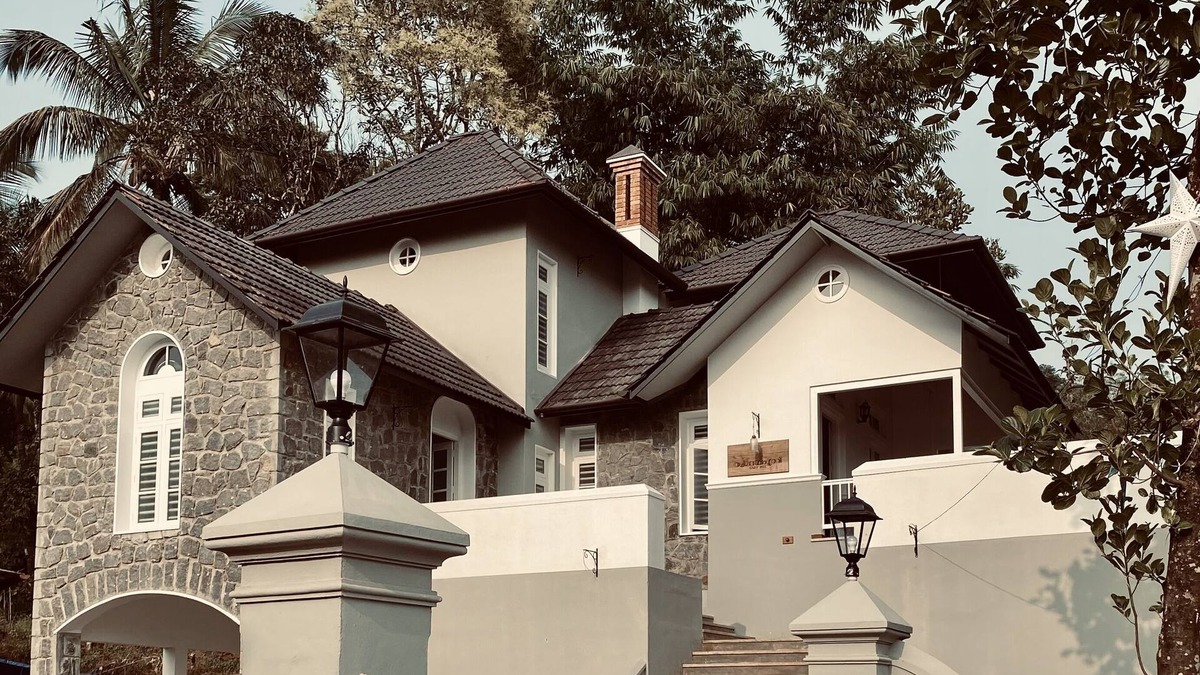 Vythiri House | "Thalimala Bungalow, Experience A Vintage Colonial Charm in a Tea-Scaped Haven"