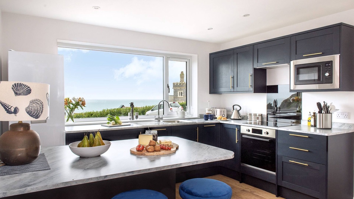 Portwrinkle House | Thanckes Lodge - 3 Bedroom, 6 Sleeper Bungalow