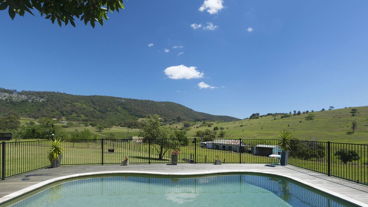 Mount View House | Tharah - Luxury Mountain View Estate