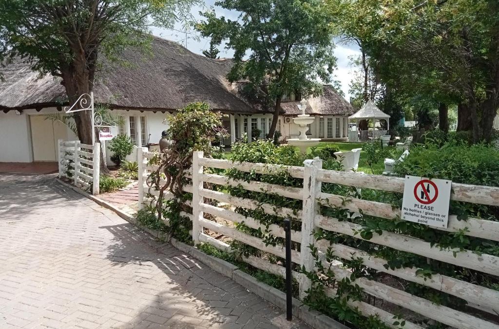 Mahikeng House | Thatch Haven Guesthouse