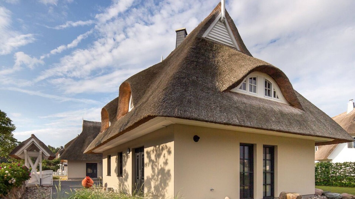 Fuhlendorf House | Thatched roof vacation home Haubenlerche Heimathafen in Fuhlendorf am Bodden