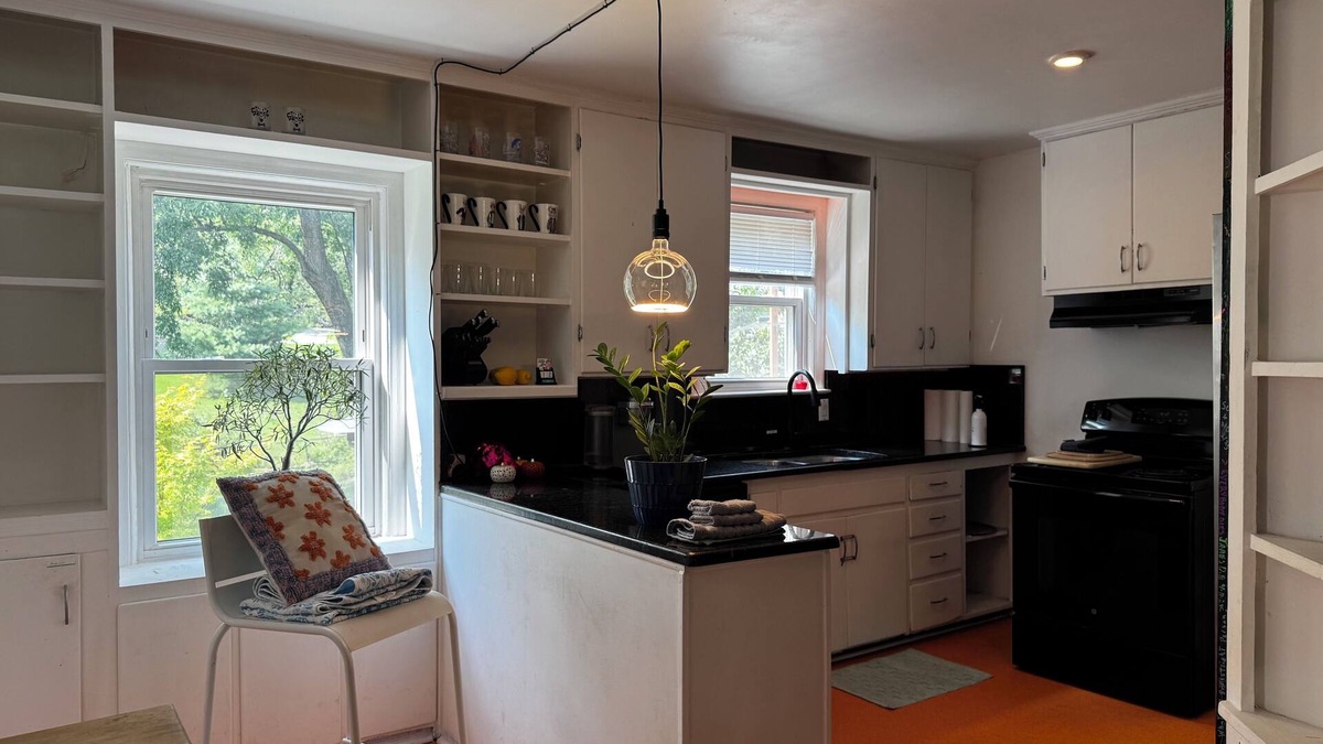Gladstone House | The 420 House