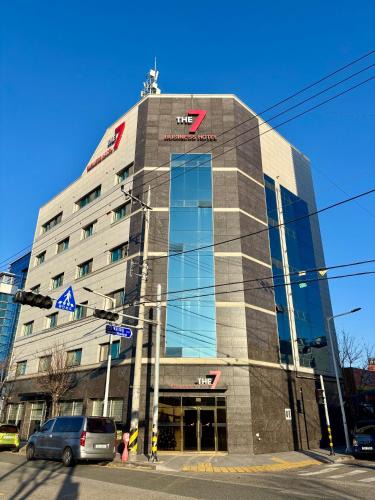 Gumi Hotel | The 7 Business Hotel