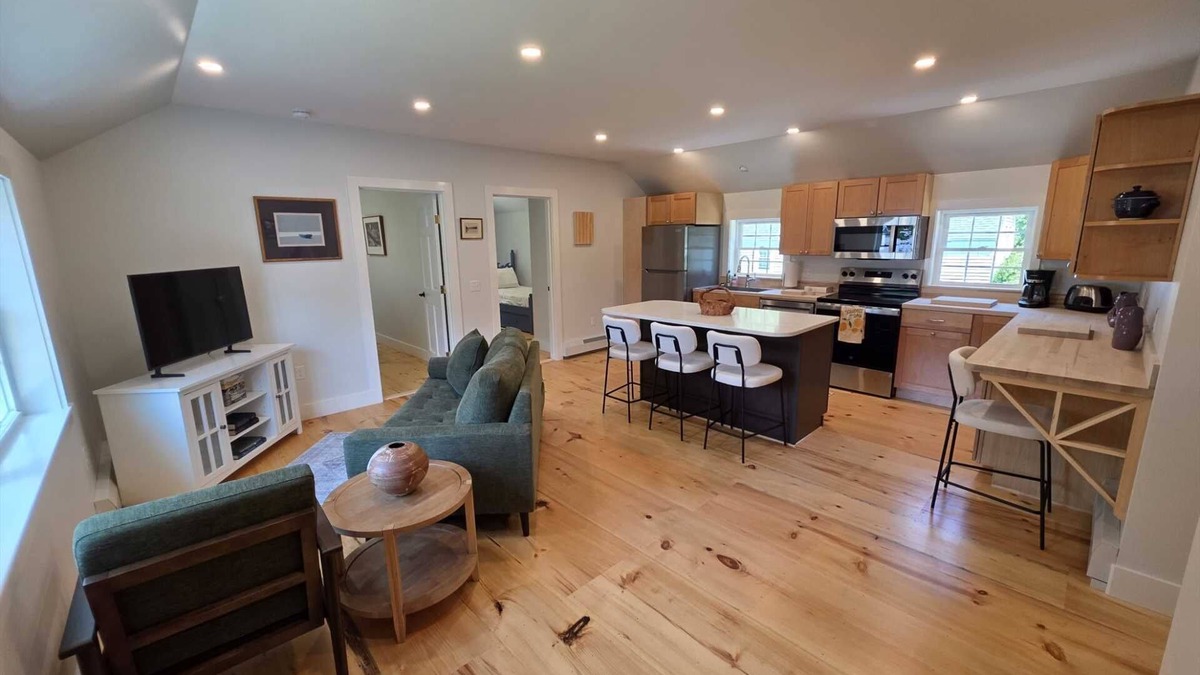 Northeast Harbor Apartment | The Afterdeck - New Cozy 2-Bedroom Getaway in Asticou Village, Northeast Harbor