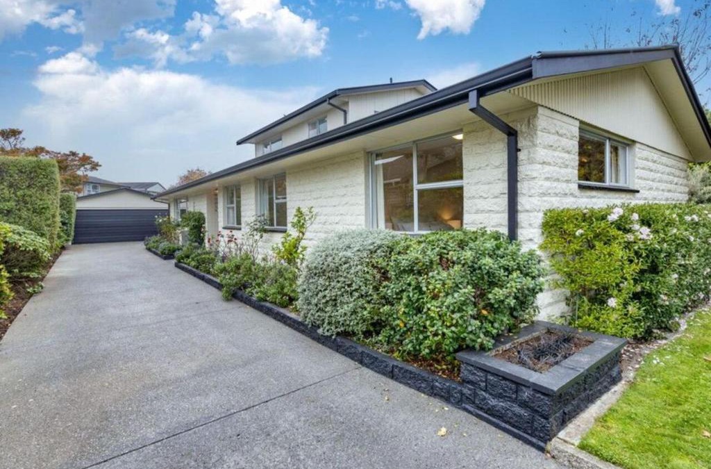 Burnside House | The Airport Homestay House