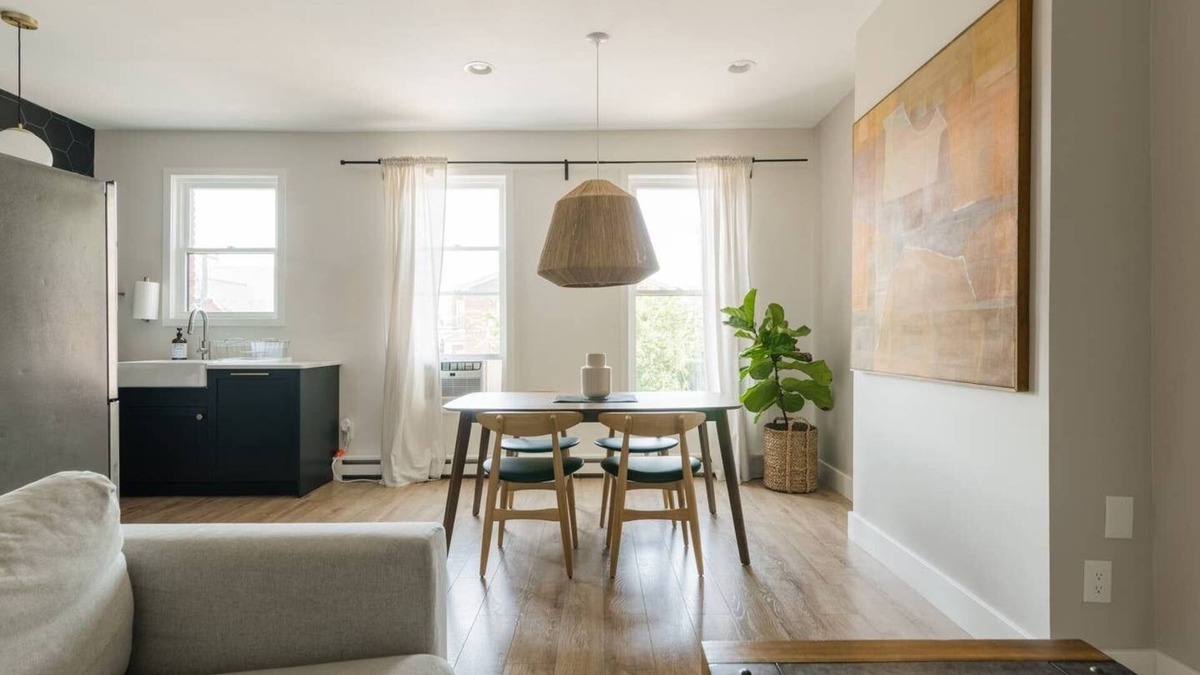 Communipaw Apartment | The Alana - A Chic Duplex 40 Minutes from NYC