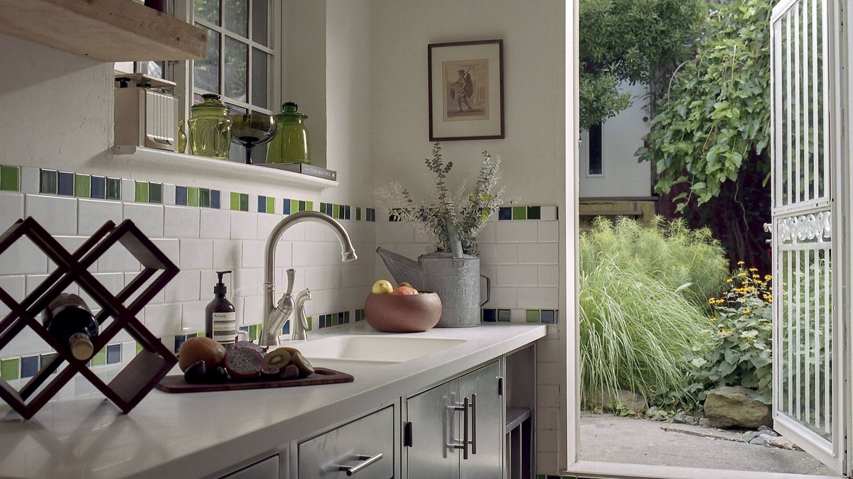 Red Hook House | The Alderman | Private Seaside Townhouse W/Garden