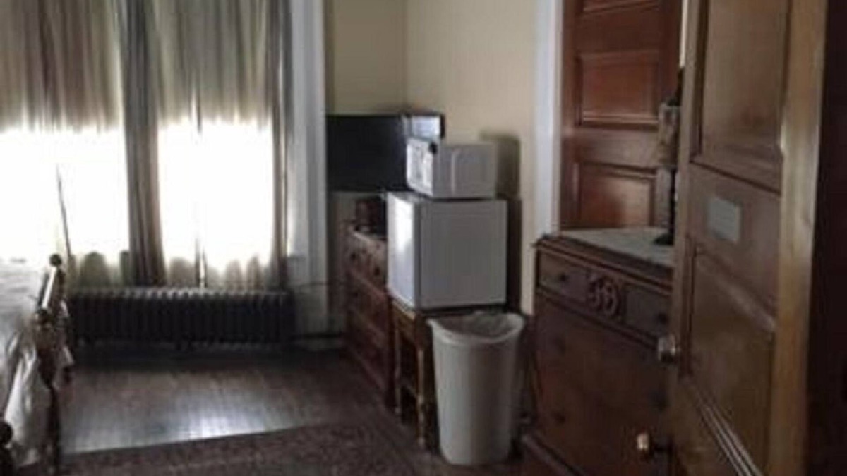 Towanda Bed & Breakfast | The Alice at Victorian Charm Inn