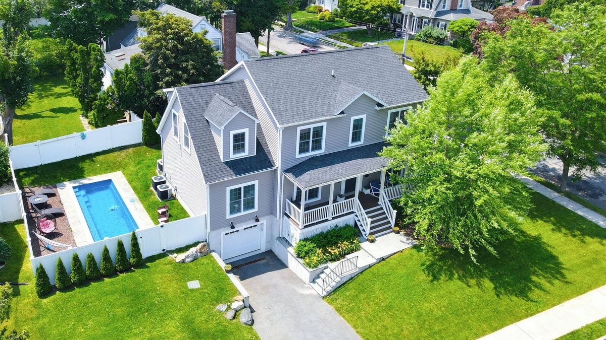 Rye Brook House | The All Seasons Oasis! Entire home/Pool is Open Thru Sept!