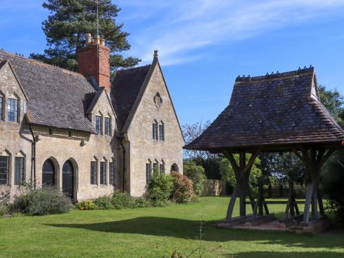 Forthampton House | The Alms House East