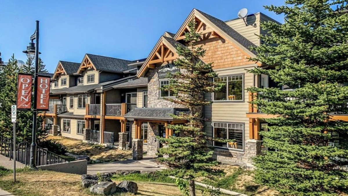 Dead Man's Flats Apartment | The Alpine Haven