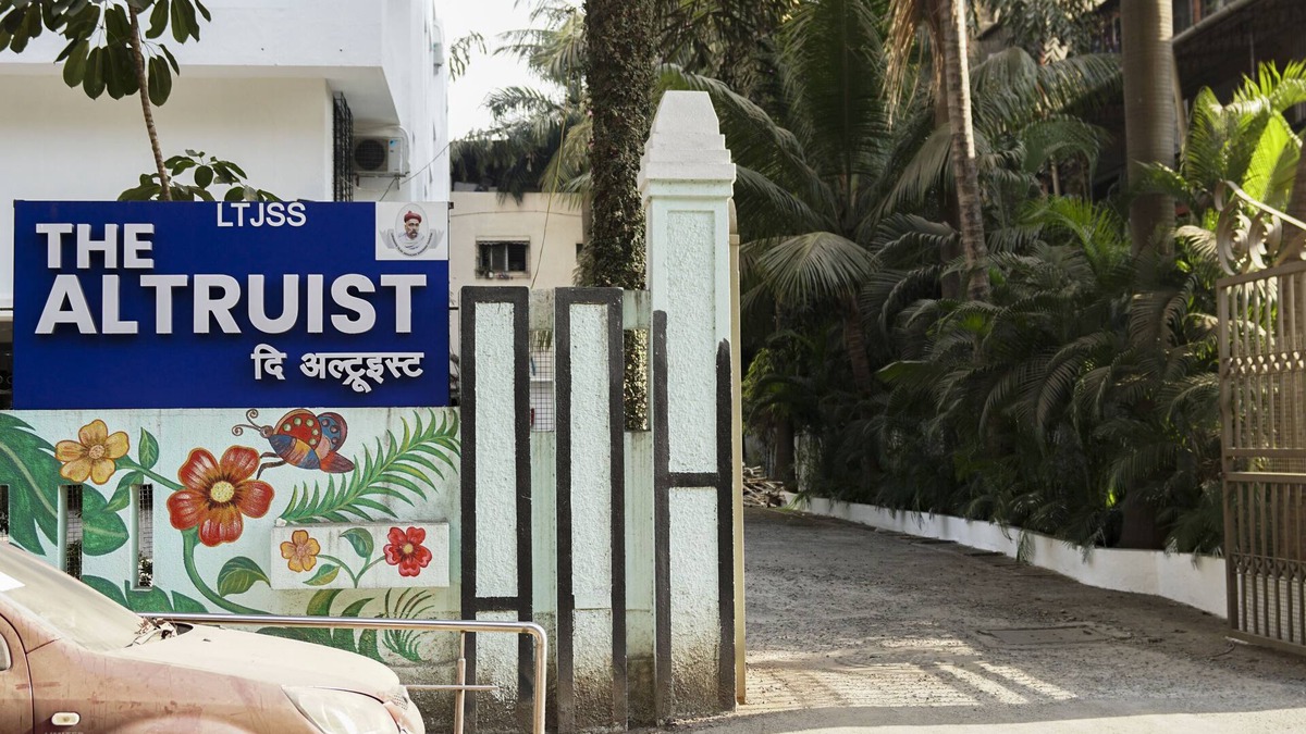 Kopar Khairane Hotel | The Altruist Business Stays NM-2