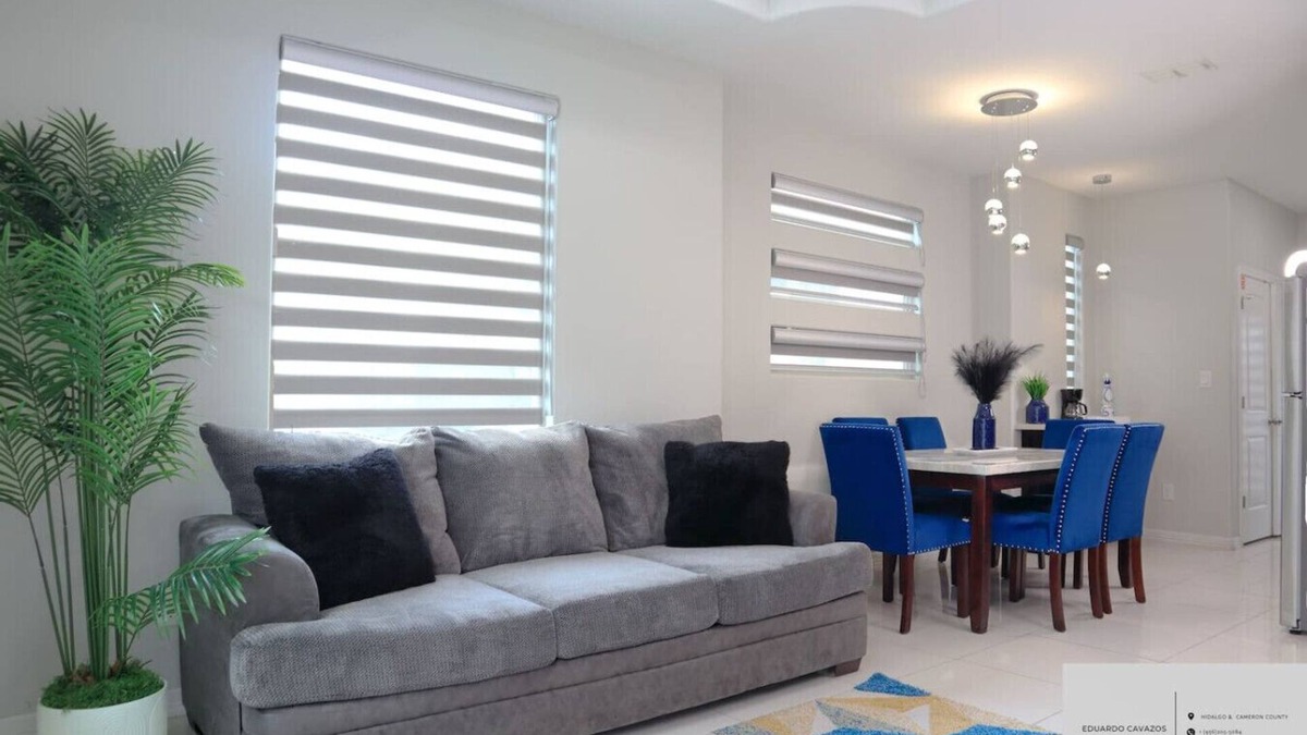 Edinburg Apartment | The Ambassador Suite