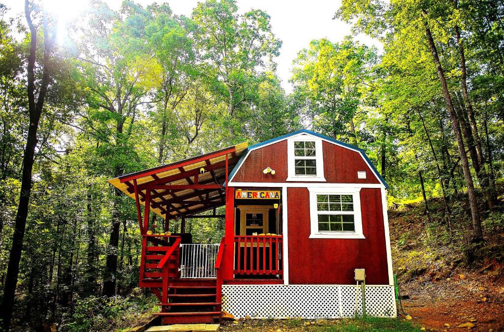 Murfreesboro Cabin | The Americana - Parker Creek Bend Cabins