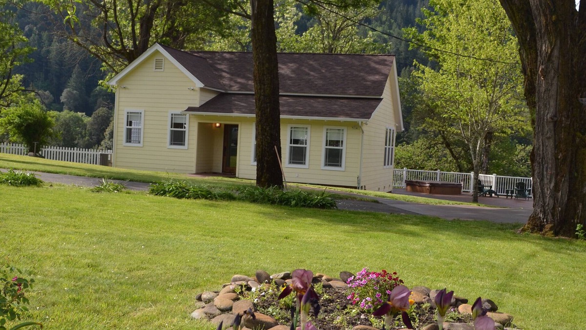 Salyer House | The Ammon Ranch Cottage
