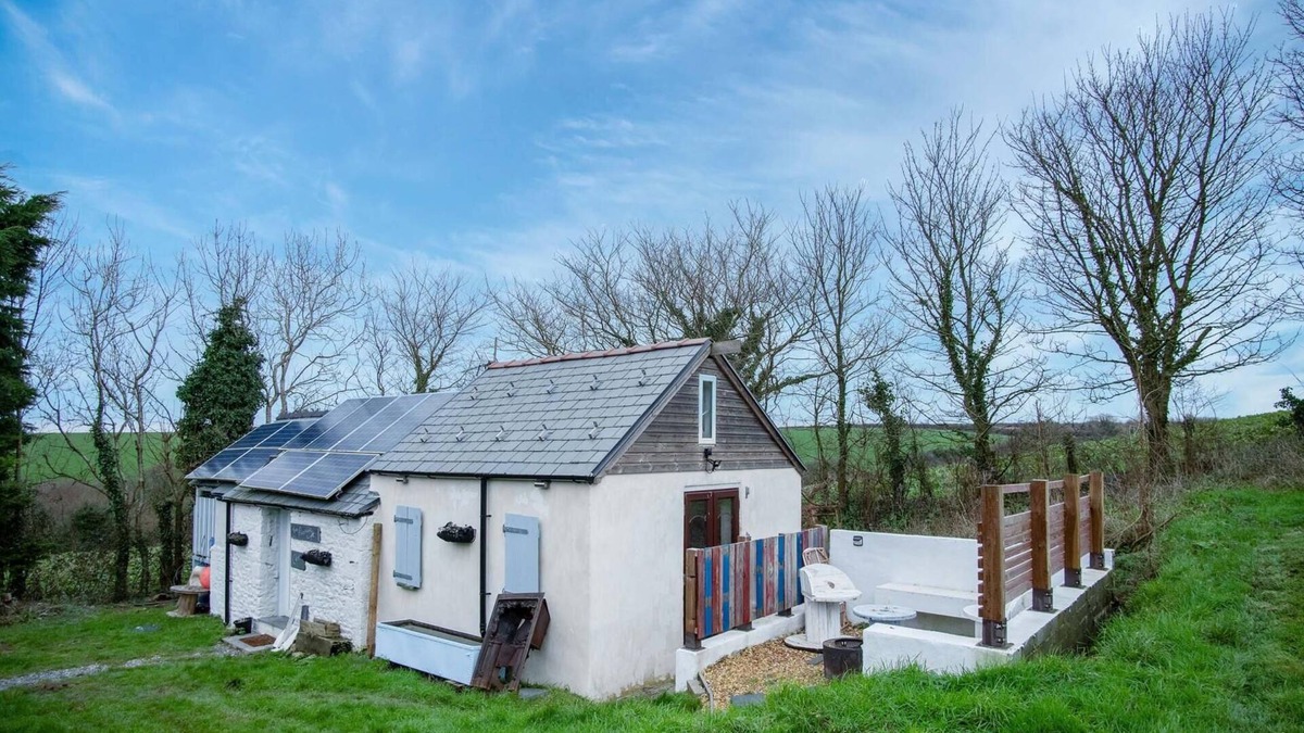 Castlemartin Cottage | The Anchor Light - 1 Bed - Freshwest Beach Retreat