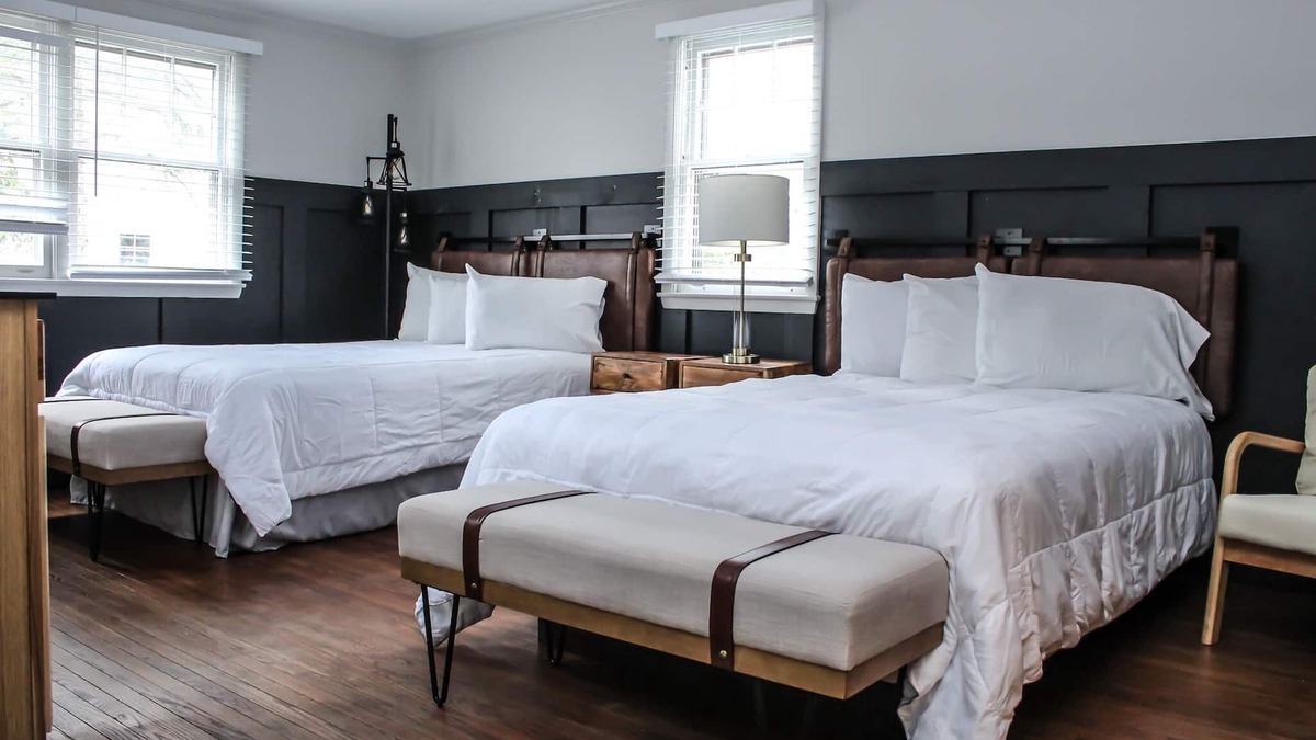 Albion Hotel | The Anderson Room at the Fairhaven Inn
