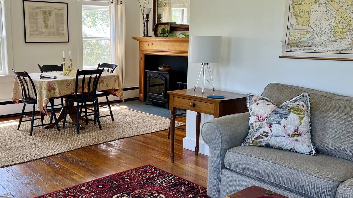 St. Johnsbury Center Apartment | The Annex at Bullfrog Hall. Country Charm in the ❤️ of the Historic District.