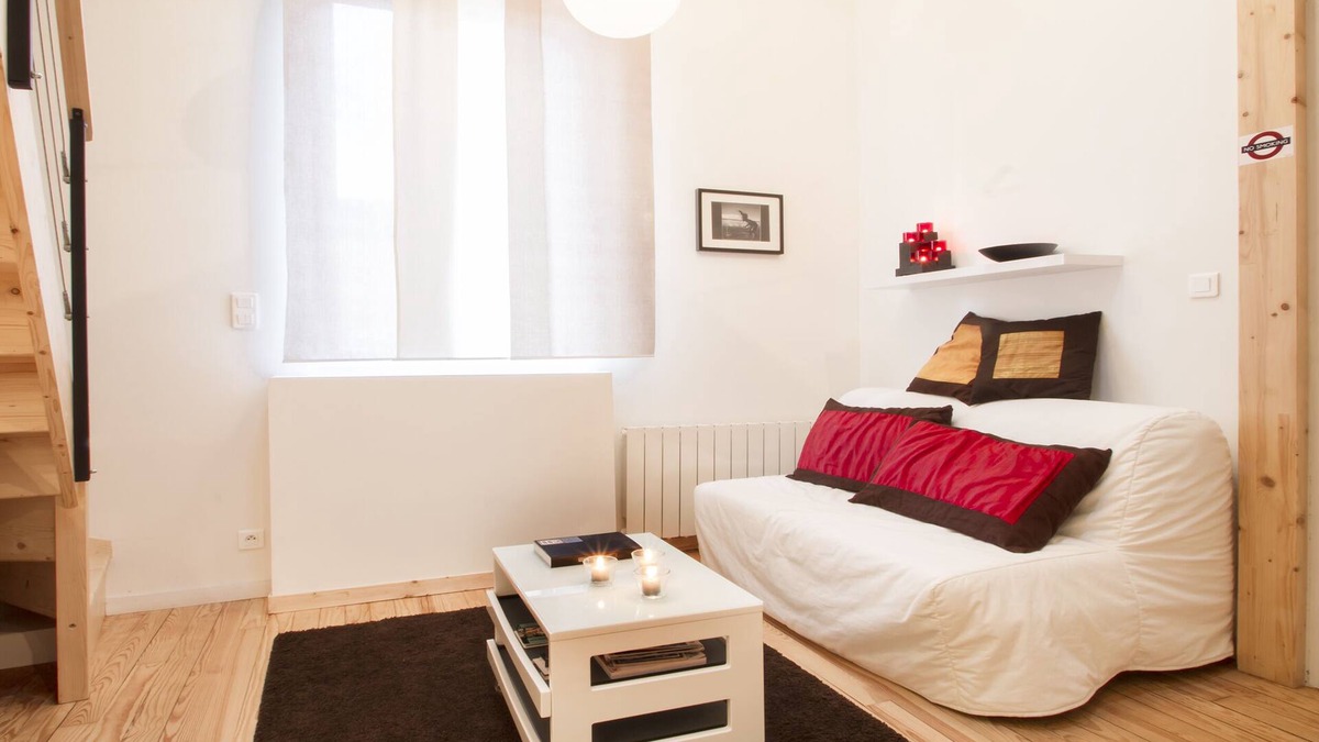 Nansouty-Saint-Genes Apartment | The annex, T1 full of charm, calm and bright in the city center