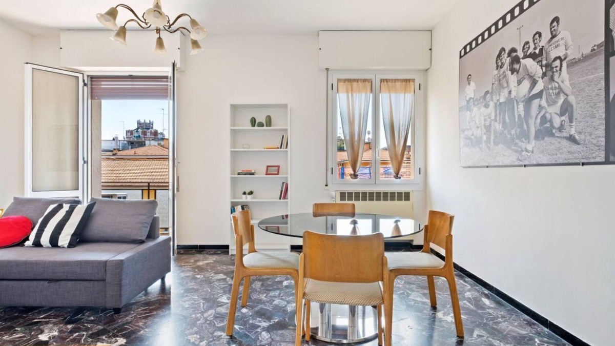 San Donato Apartment | The apartment is located on the fourth floor of a building with a lift, not suitable for the disabled.It comfortably accommodates six people in 102 square meters of space, with a double bed, two single beds and a sofa bed in the living room.Complete with