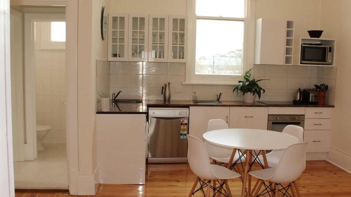 Clare Apartment | The Apartment on Main