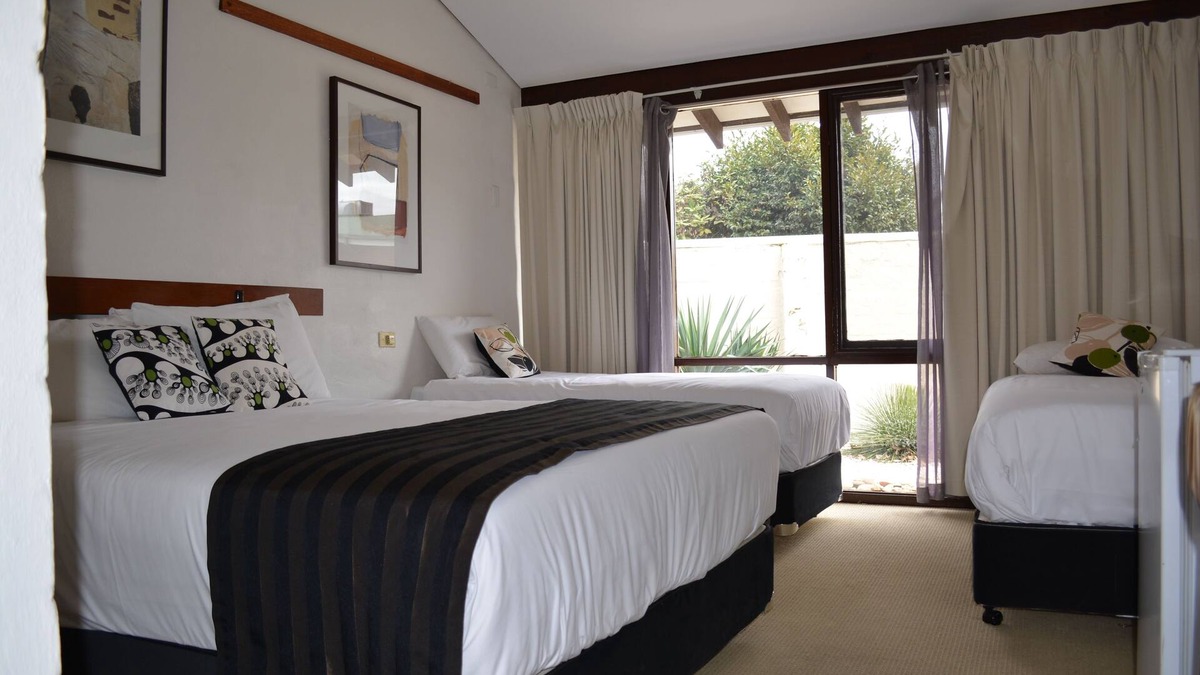Batlow Hotel | The Apple Inn