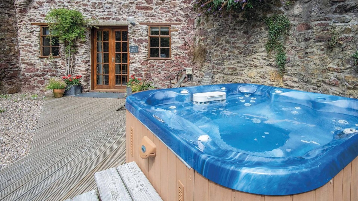 St Ishmaels Cottage | The Apple Store - 1 Bedroom Cottage - St Ishmael's
