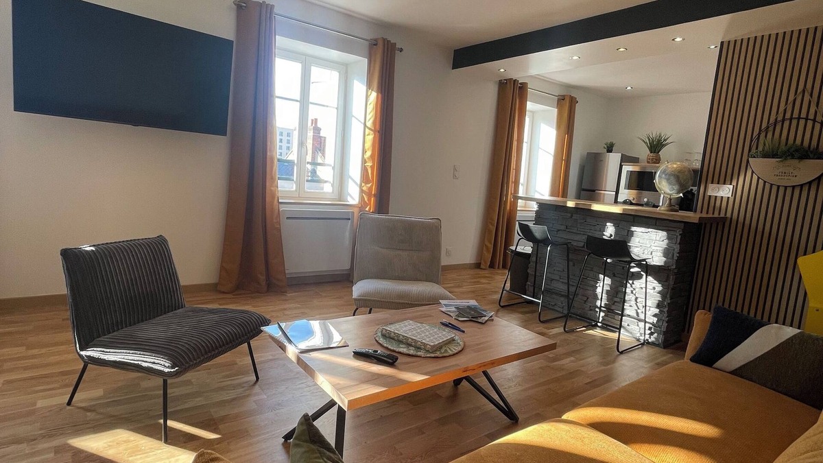 Montlucon Apartment | The Arcadium - Villa Courtais - Hypercentre