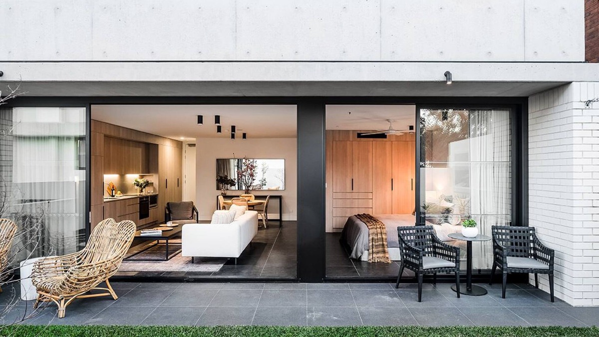 Coogee Apartment | The Arden 2. Coogee. New Peaceful Spacious Garden Apartment, Meters to Beach