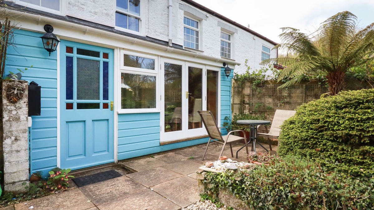 Boscundle Cottage | THE ARK COTTAGE, pet friendly, character holiday cottage in St Blazey