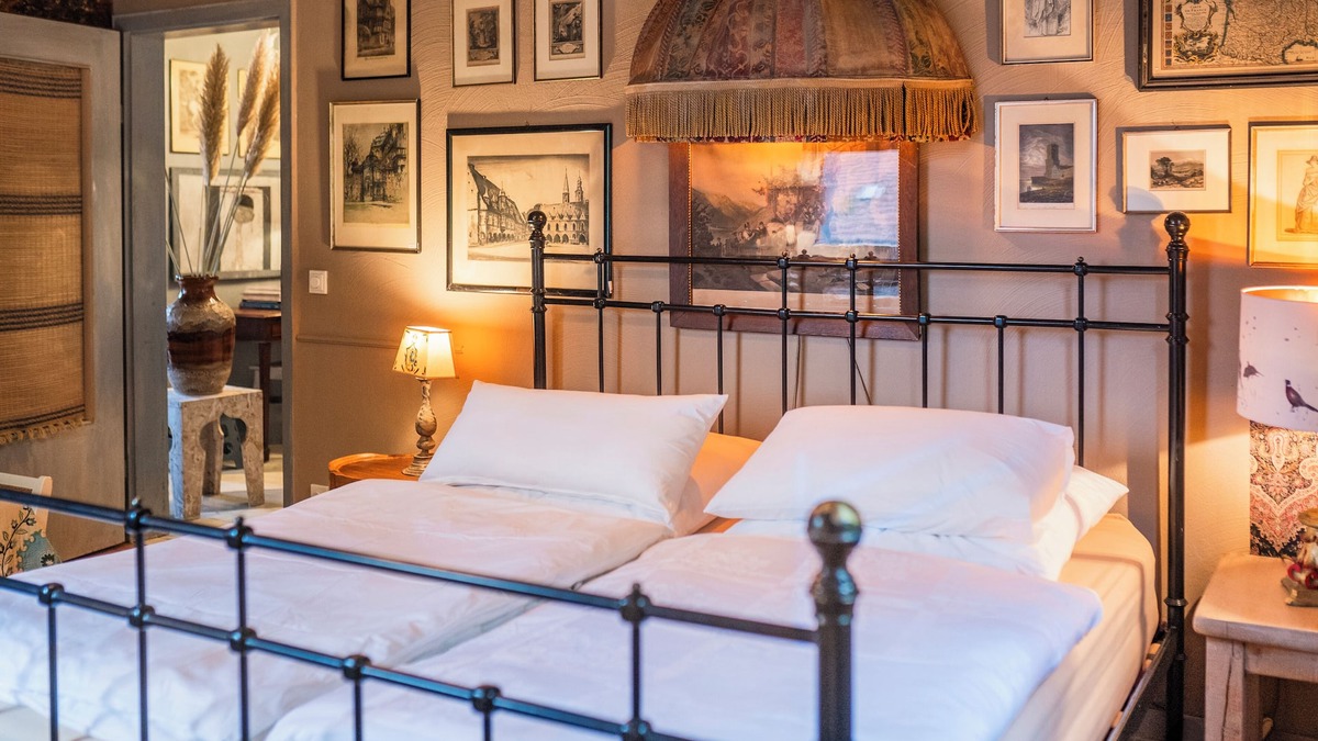 Overath House | The ArtFull Boutique Guesthouse. Lovingly designed country house for up to 9 people.