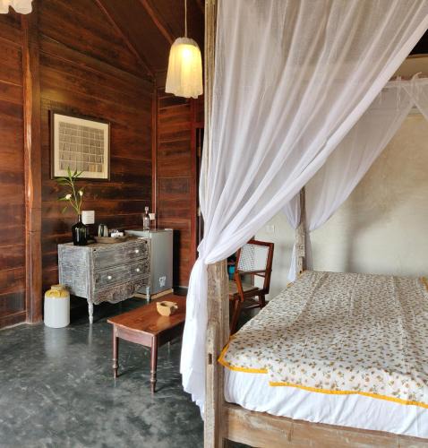 Morjim Hotel | The Artist Cottages