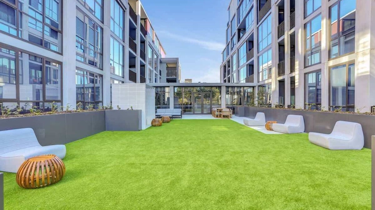Flemington Apartment | The Ascot - Premium Flemington Executive Apt