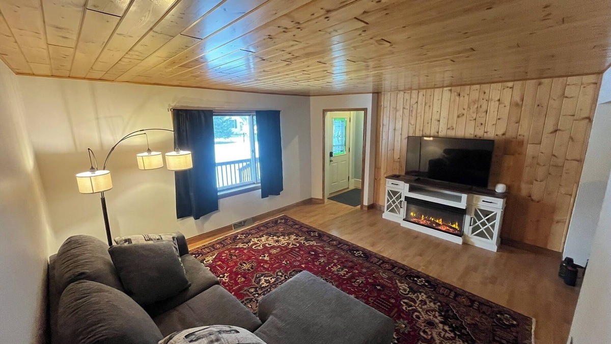 Ashland House | The Ashland Home