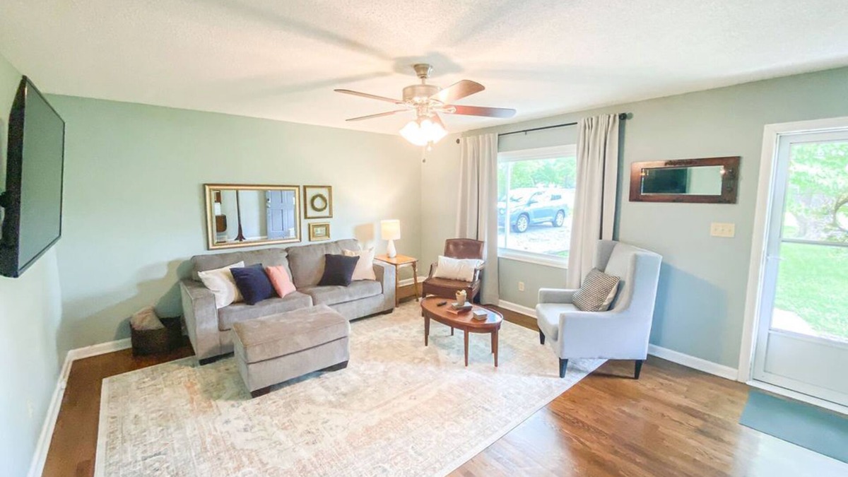 Springfield House | The Aviary Cottage: Bunkbed, Near Playground, Swing, Full Fence, Central to all