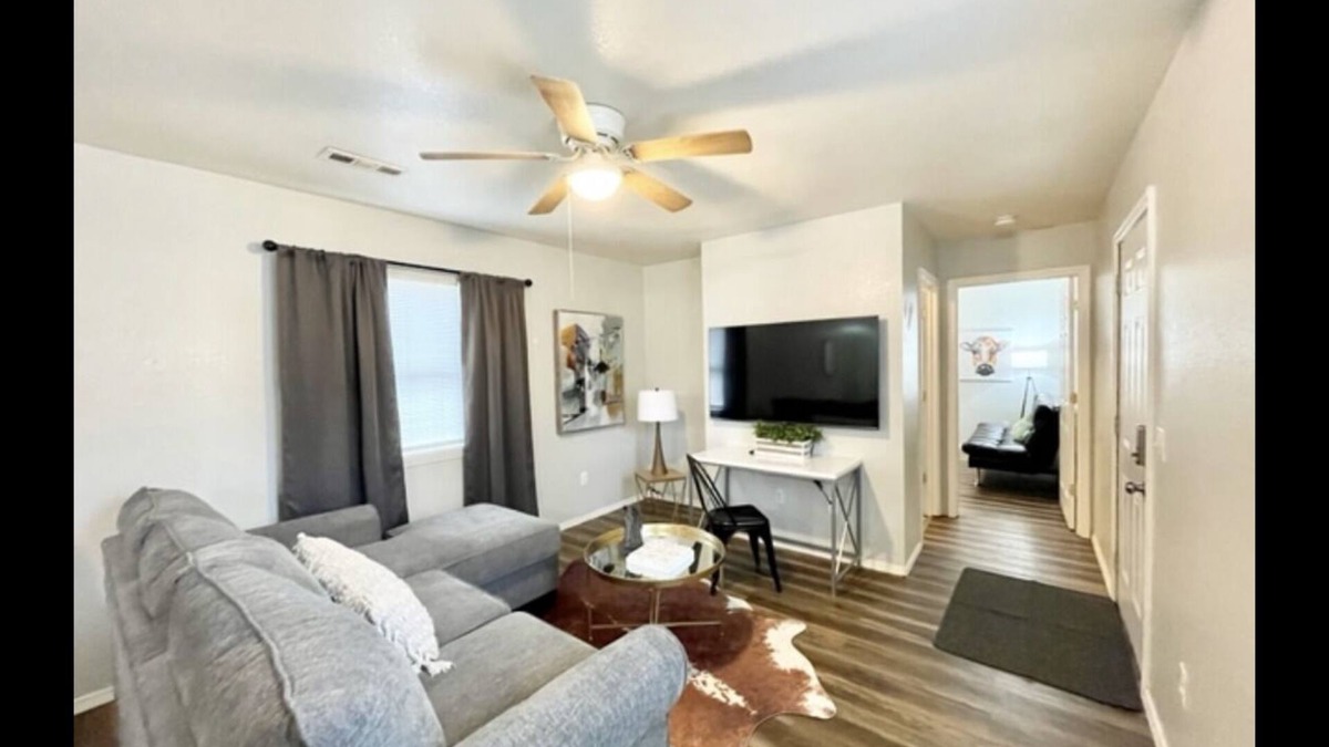 West Plains House | The Ayn-920