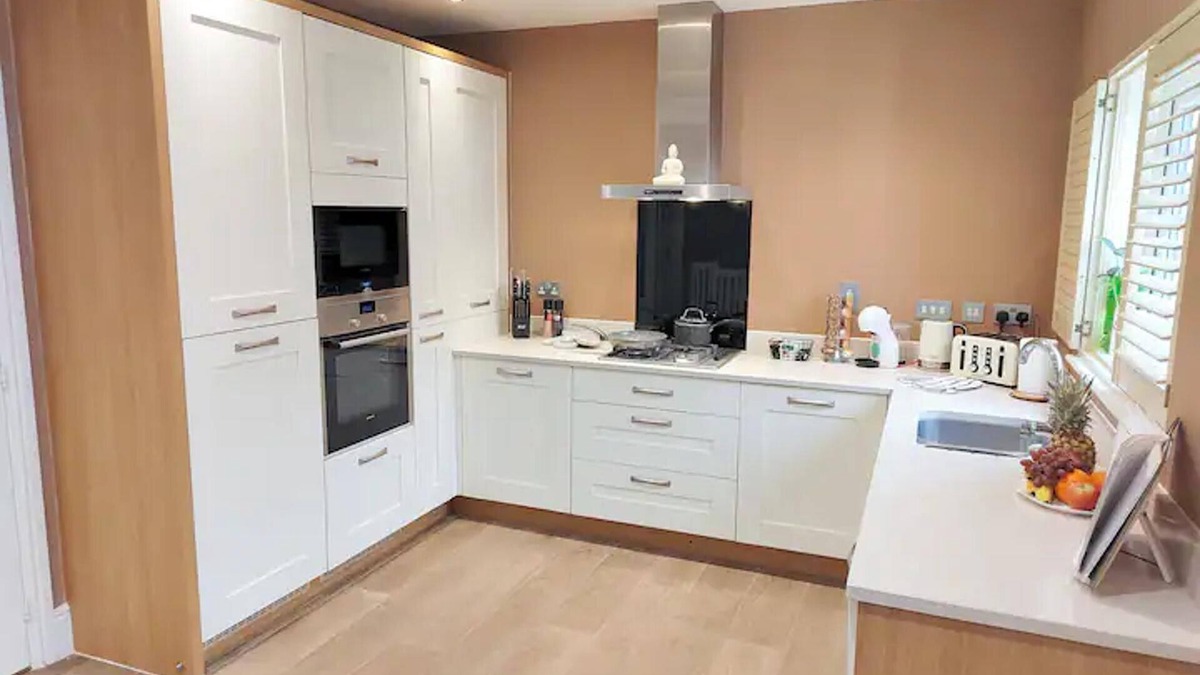 Hauxton Apartment | The Ayres House 2-bed Apartment in Cambridge