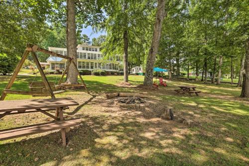 Stemley House | The B Haus Lakefront Retreat with Boat Ramp!