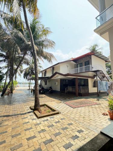 Tonse West Villa | THE BACKWATER HOMESTAYy