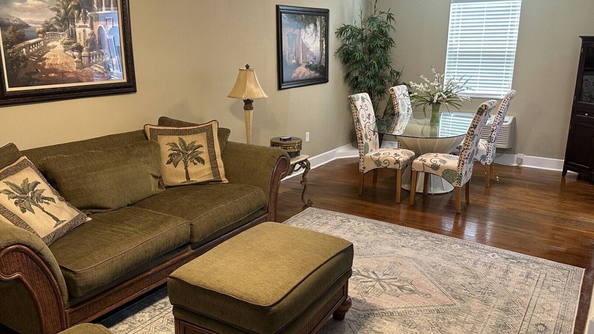 Highlands - Perkins House | The Baker: 2-bedroom townhome. Walk to LSU