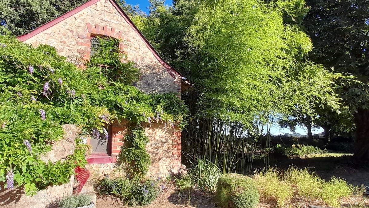 Saint-Sauveur-de-Flee House | The Baker's House