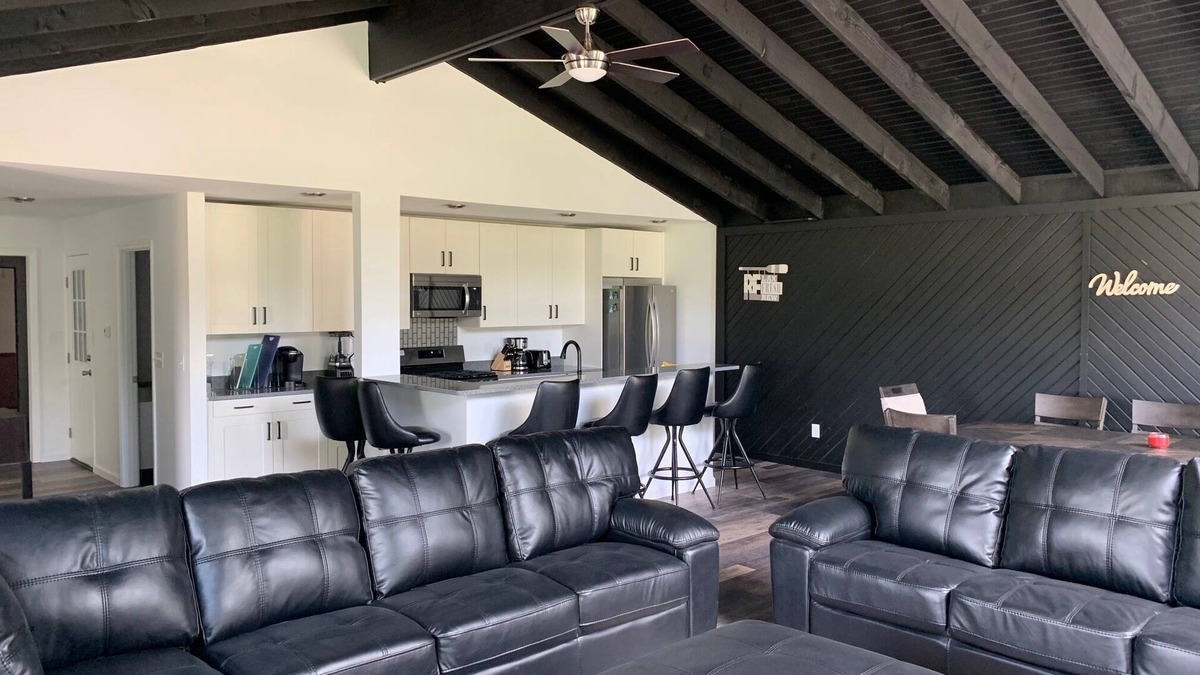 Sandusky Apartment | The Bam Bam Suite Above Bedrock Tavern