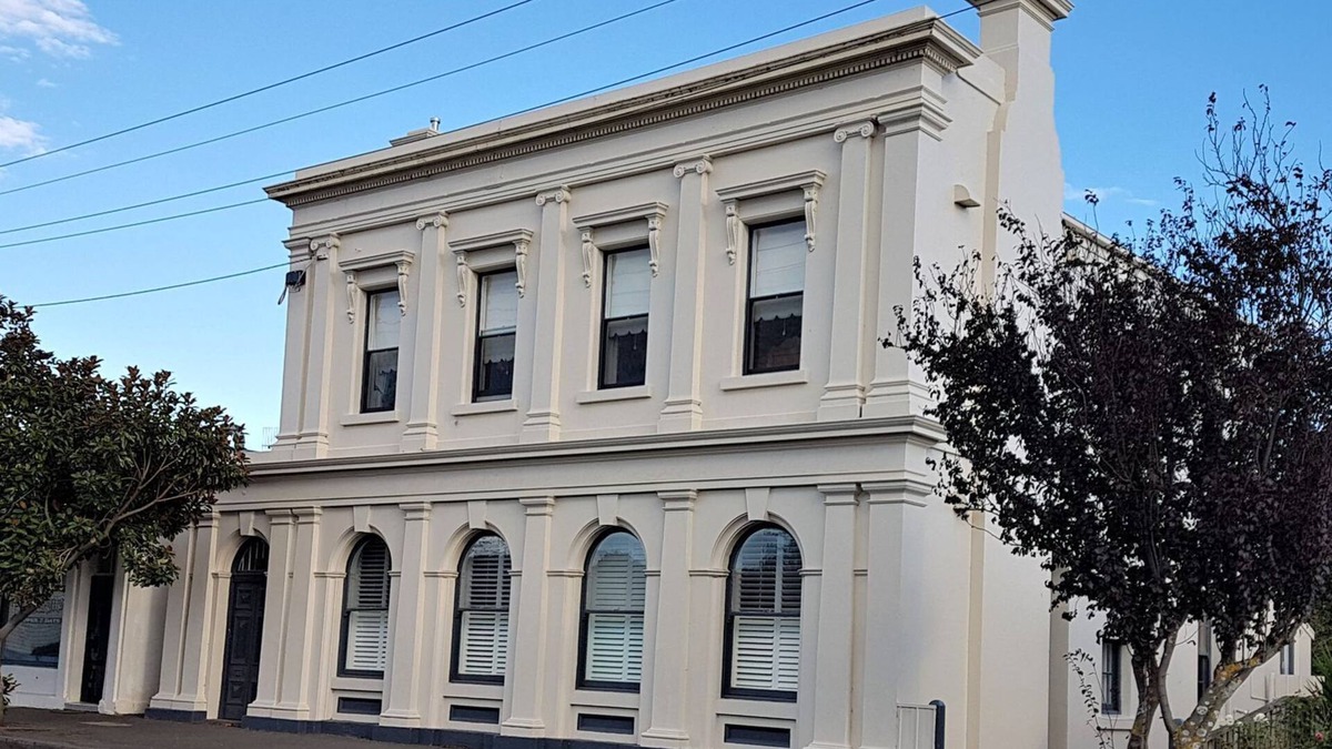 Koroit Apartment | The Bank - An indulgent apartment right in Koroit