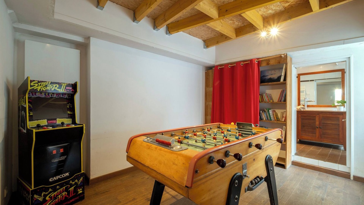 Rochefort House | The banks of Fichemore