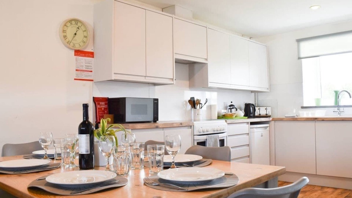 St Margaret's at Cliffe Cottage | The Barn - 3 Bedroom